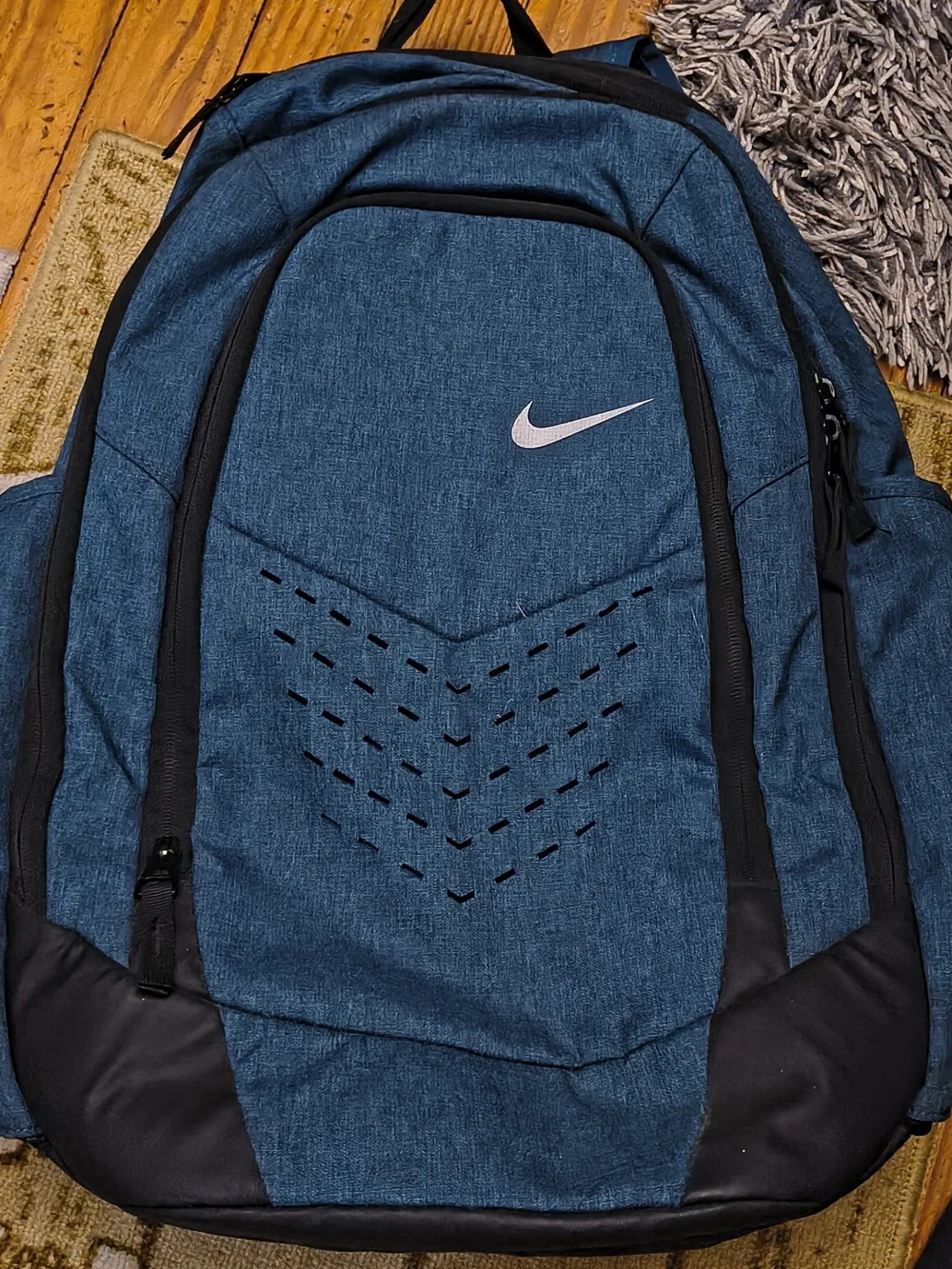 Nike Men's Green Backpack - Durable Everyday Carry